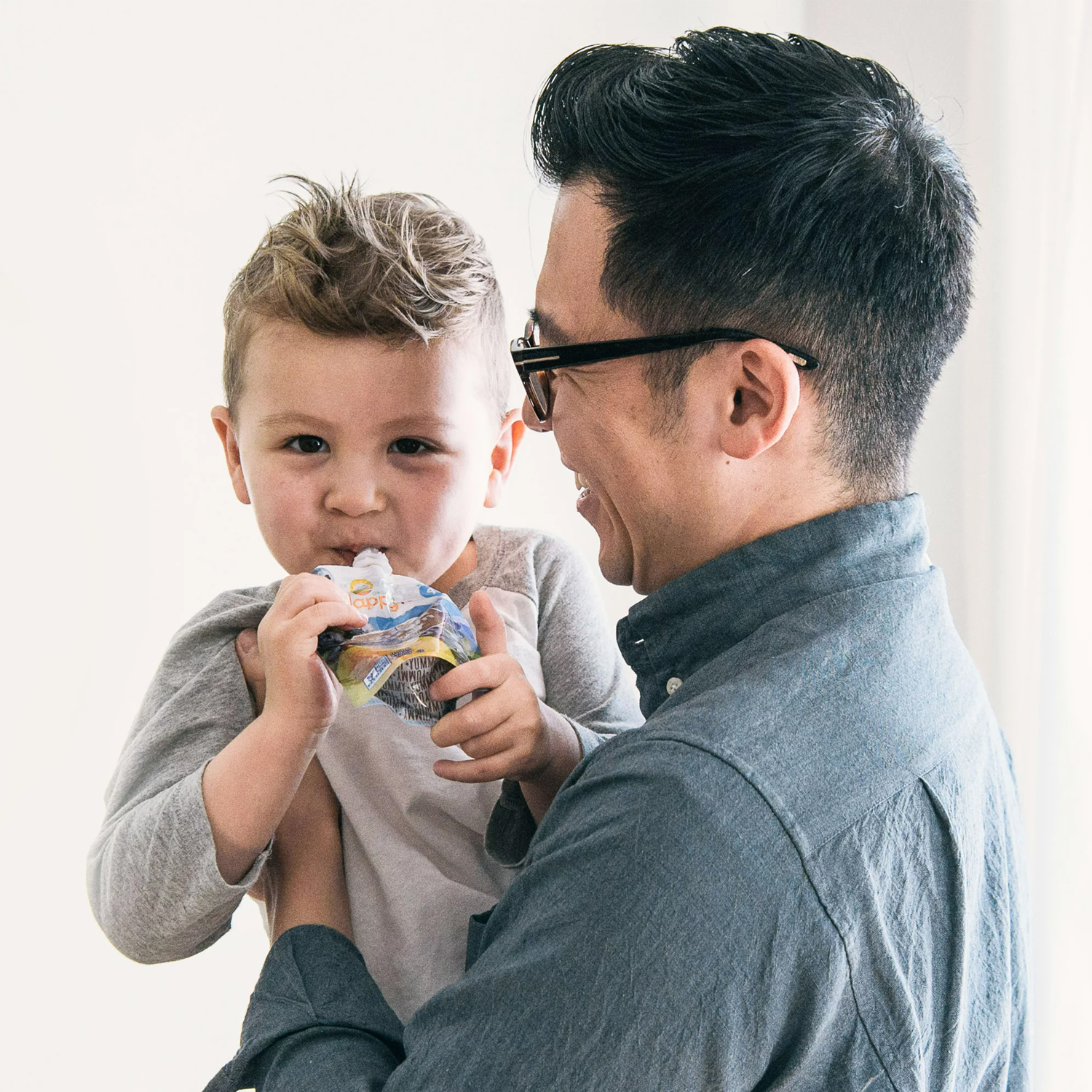 Happy Tot Organics Fiber & Protein Stage 4, Pears Blueberries & Spinach Organic Tot Food, 4 oz Pouch - Image 4